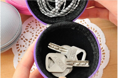 Portable Earphone & Sim Card Pouch. (1 kg)