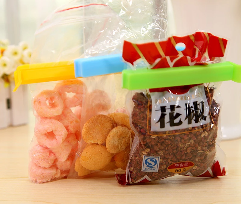 12Pcs - Portable Kitchen Storage Food Sealing Bag Clips.
