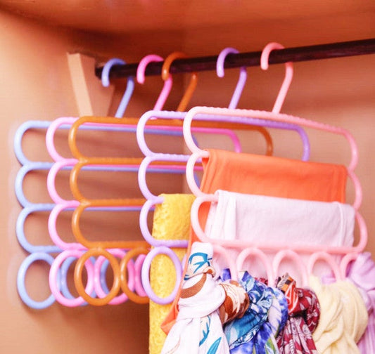 3 Layers Hanger with 5 Hole for Multipurpose use